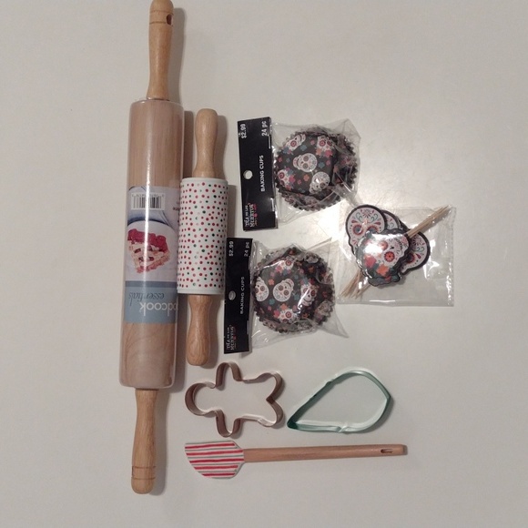 Holiday Baking Set Halloween and Christmas - Picture 1 of 11